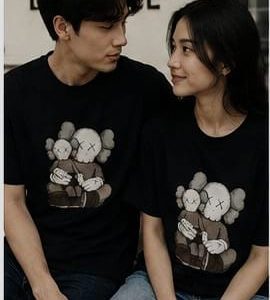 Graphic Tee Style KAWS
